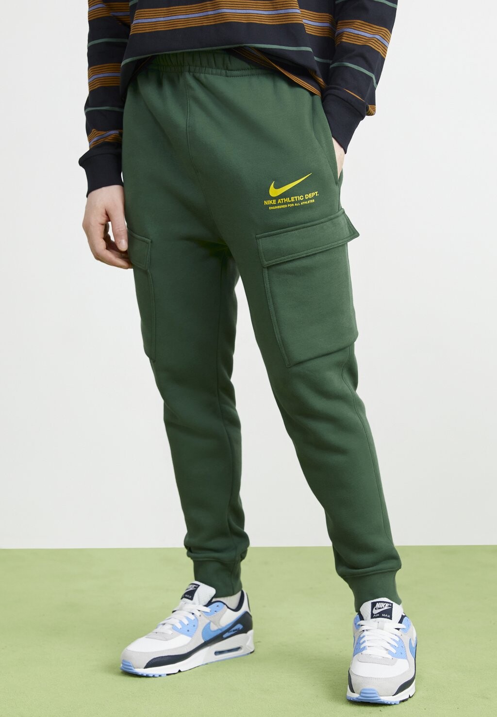 

Брюки-карго Nike, ель