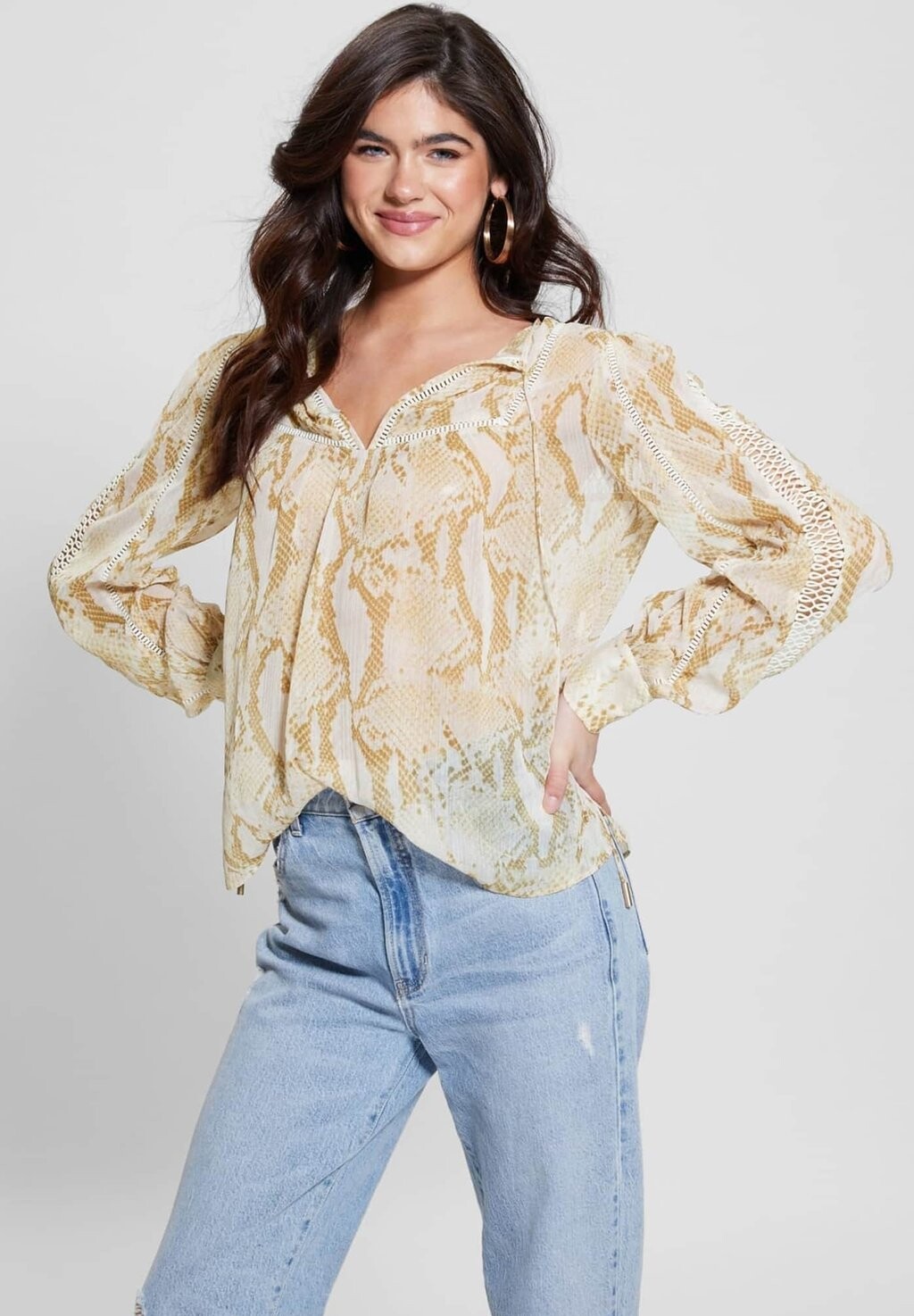 

Блузка Guess, розовый/мультиколор