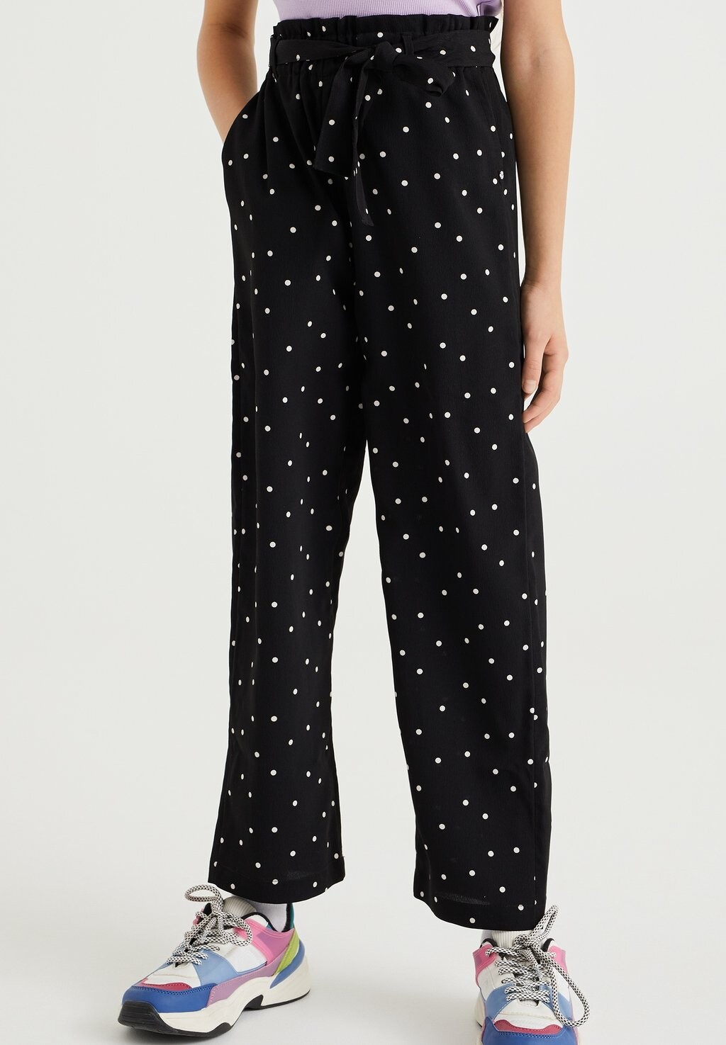 

Брюки WE Fashion, цвет black