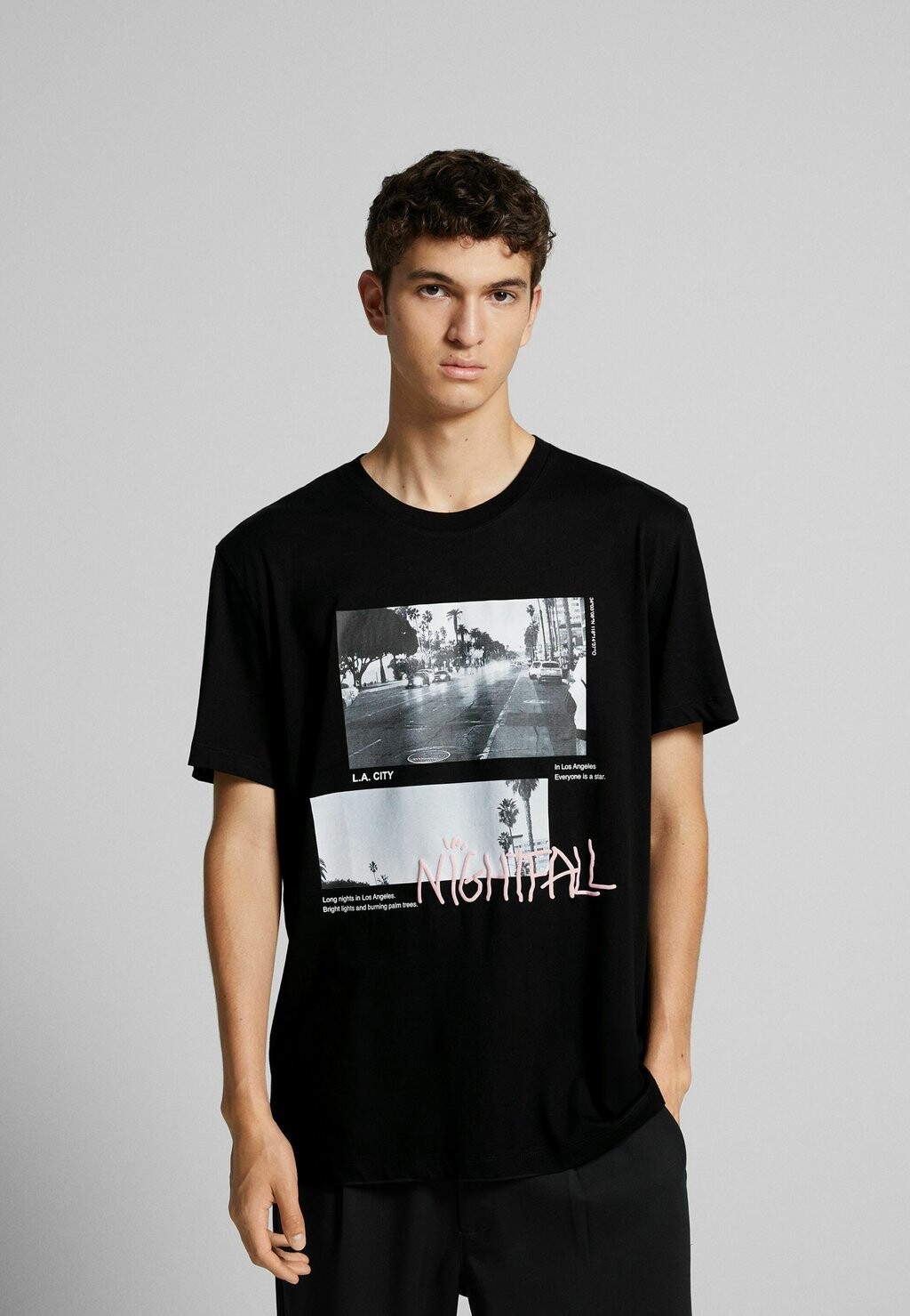 

Футболка с принтом Bershka, черный