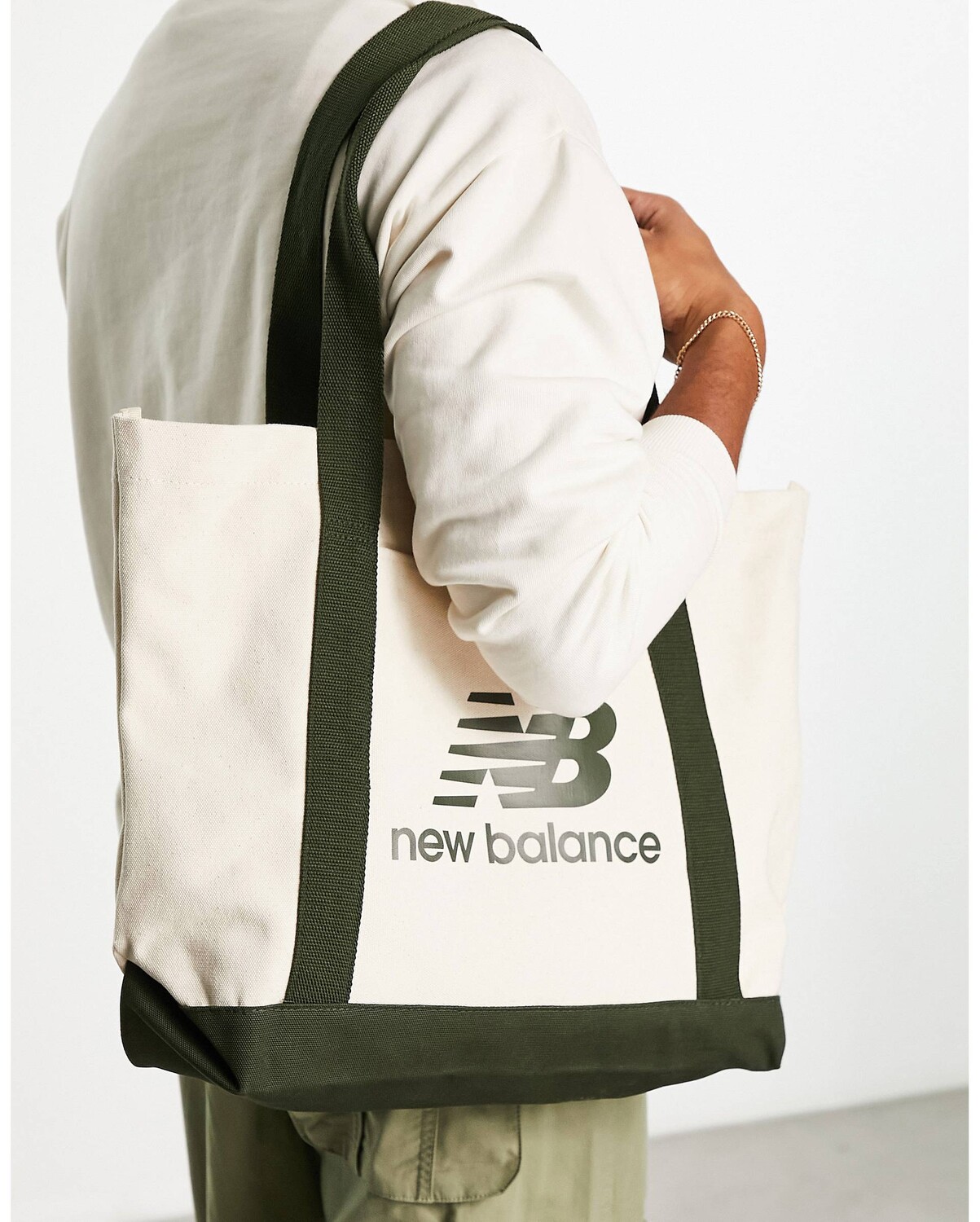 

Сумка-тоут New Balance из парусины и зеленого цвета с логотипом