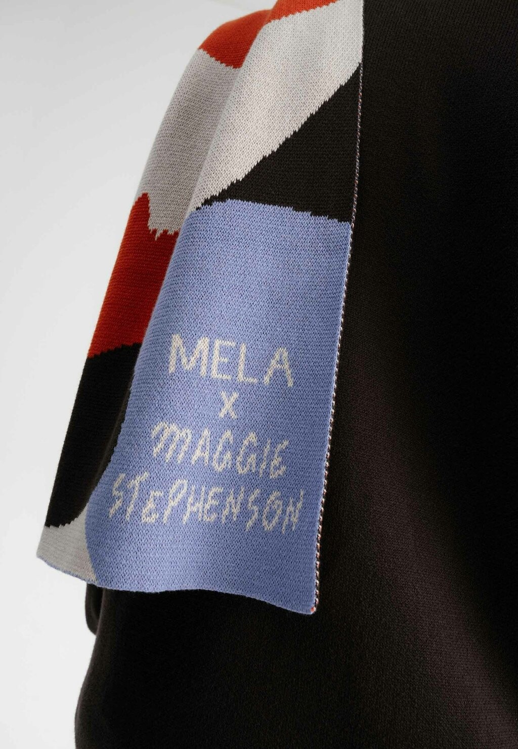 

Шарф ARTIST EDITION MAGGIE MELA, мультиколор