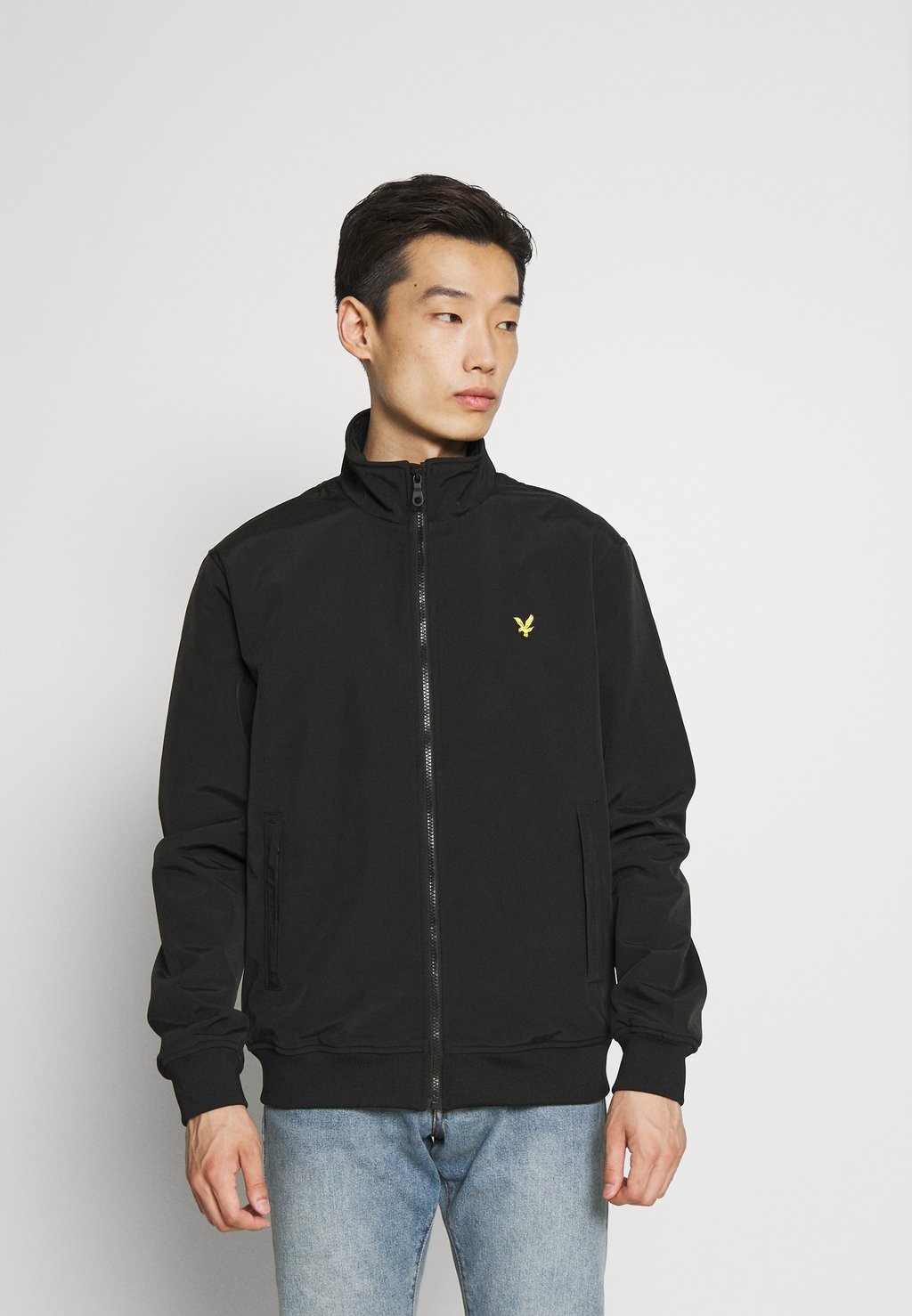 

Легкая куртка Lyle & Scott