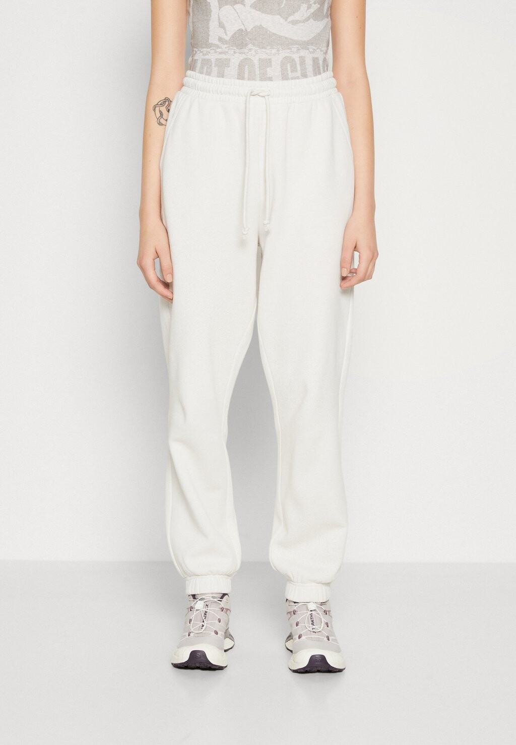 

Спортивные брюки Classic Cotton On, цвет vintage white