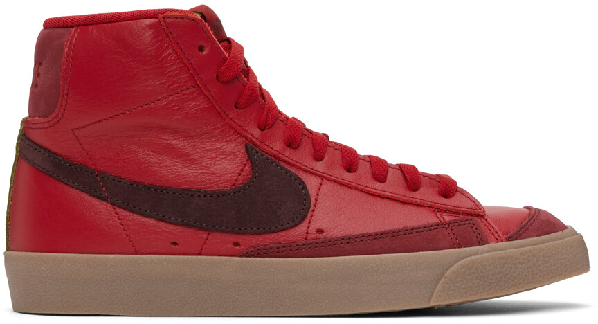 

Кроссовки Red Blazer Mid '77 Vintage 'Layers of Love' Nike