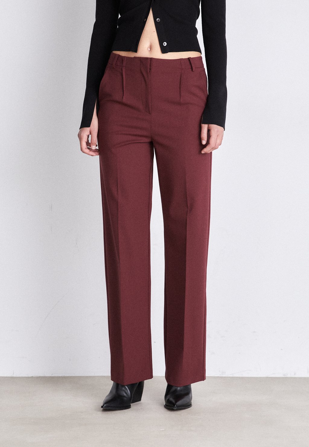 

Брюки Pantaloni Trousers Patrizia Pepe, цвет organic purple