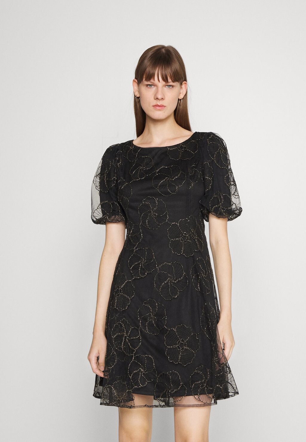 

Коктейльное платье DKNY