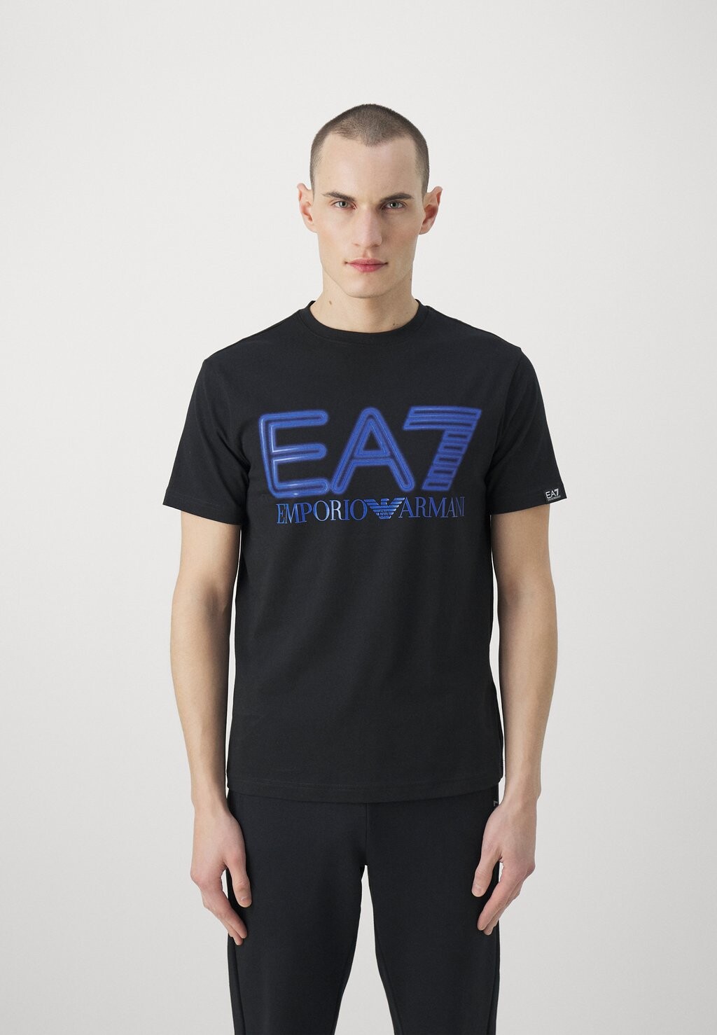 

Футболка с принтом EA7 Emporio Armani, черная, Черный