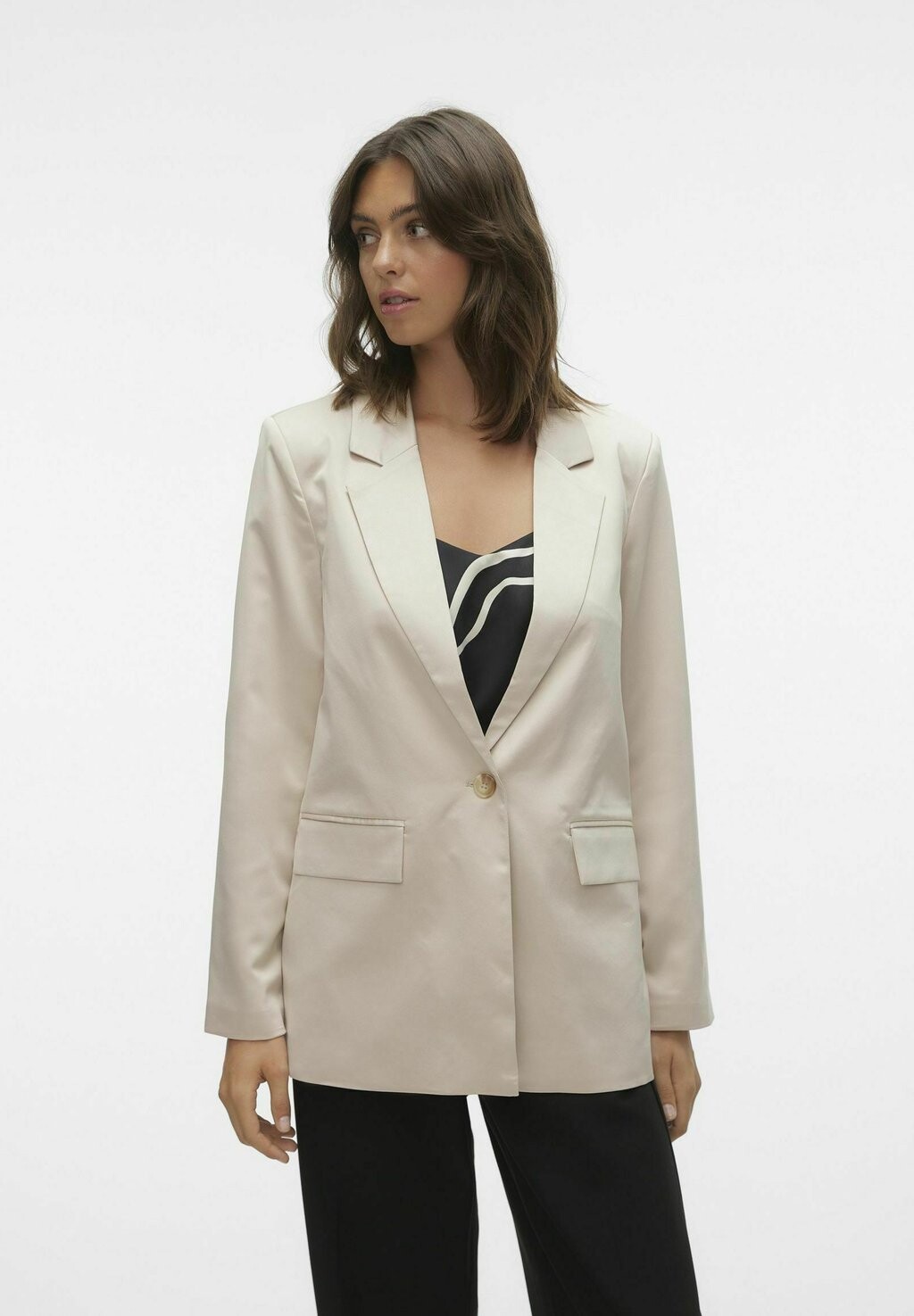 

Блейзер Vero Moda, цвет moonlight