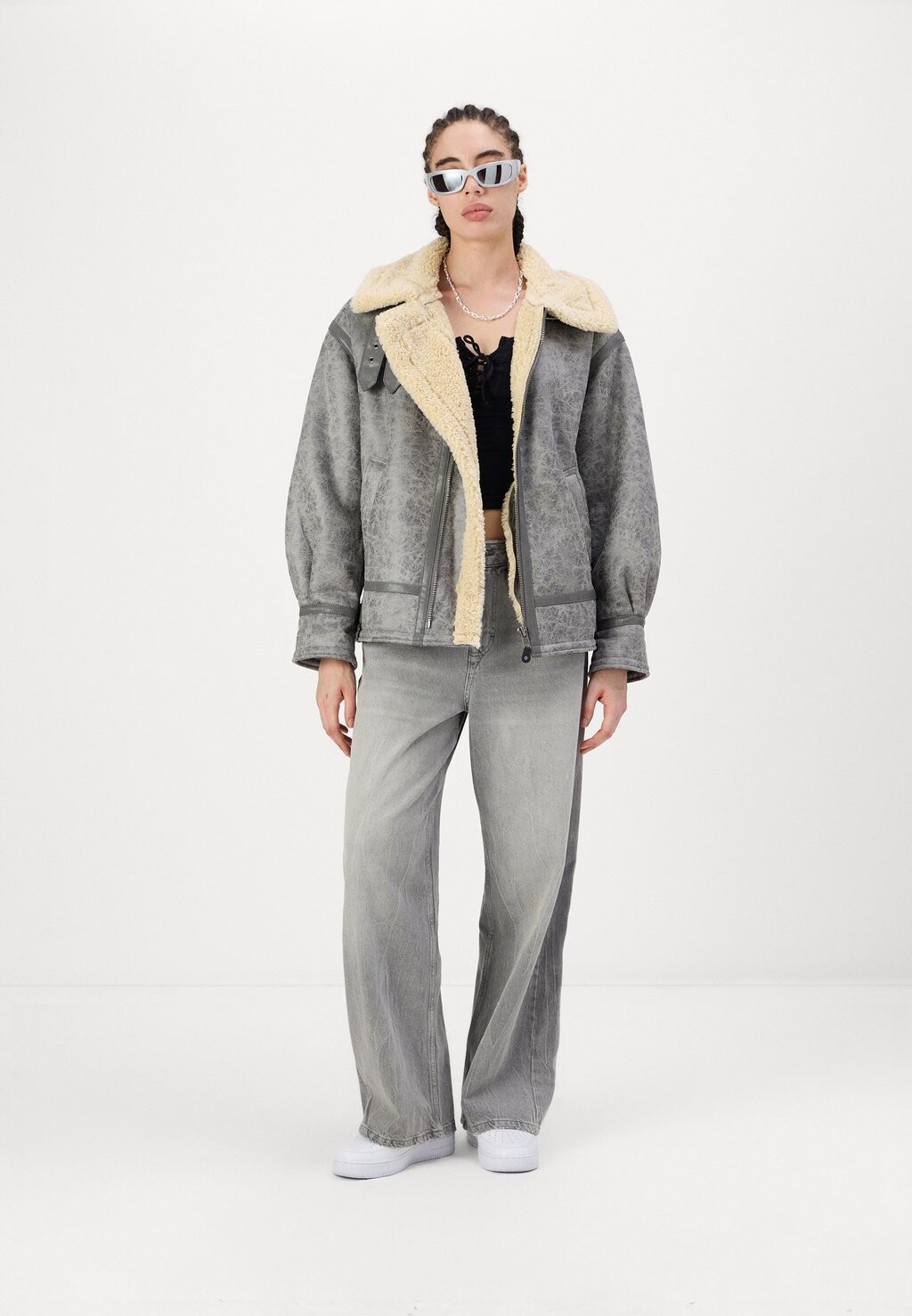 

Джинсы свободного кроя JAYA BDG Urban Outfitters, серый
