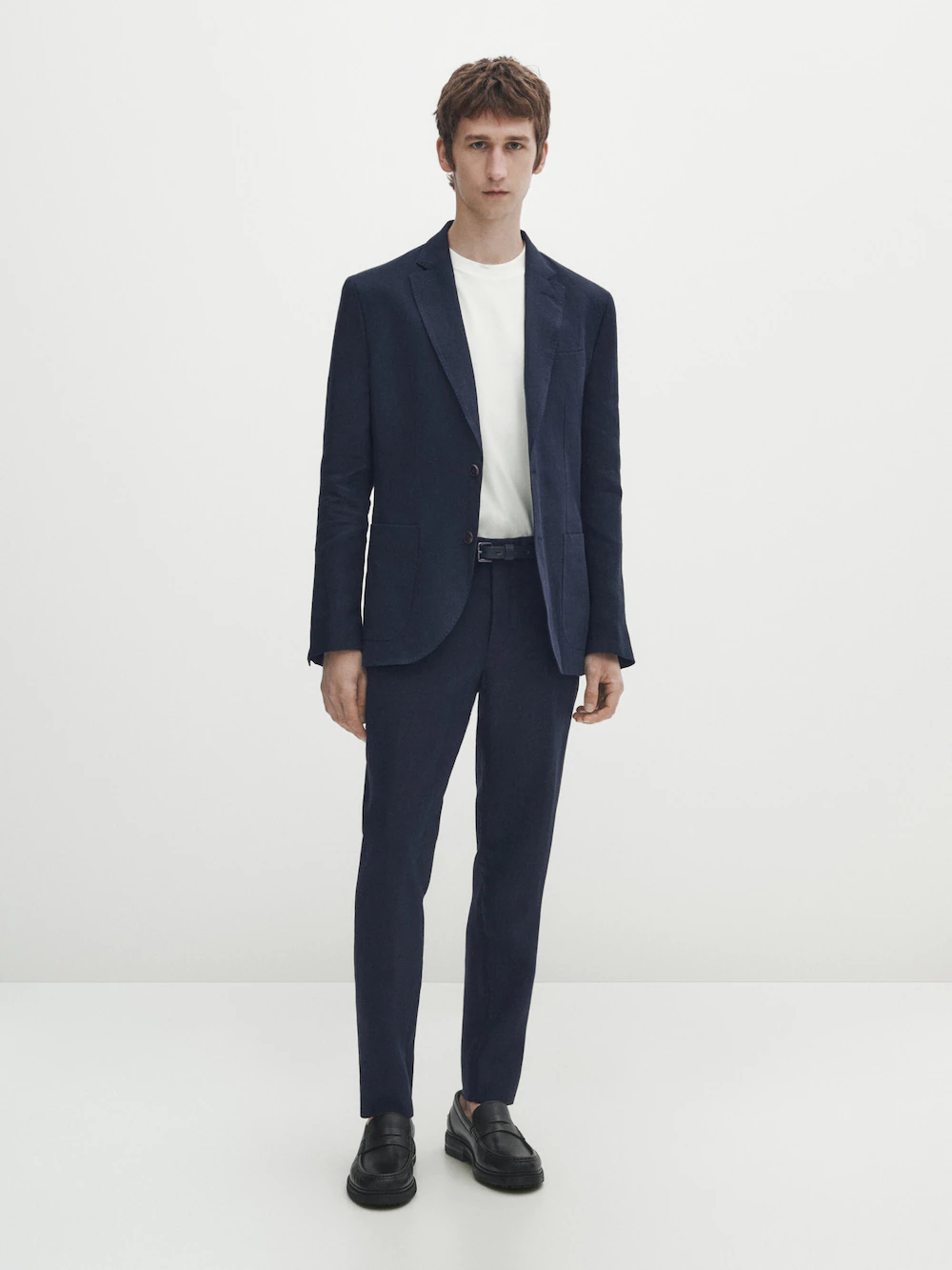 

Темно-синий костюмный пиджак из 100% льна Massimo Dutti, синий