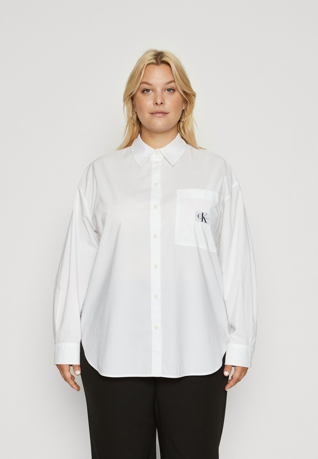 

Рубашка Calvin Klein Jeans Plus РУБАШКА PLUS LABEL RELAXED, цвет bright white