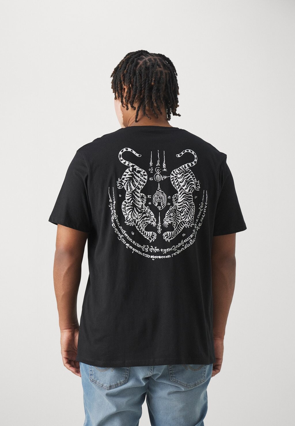 

Футболка с принтом JORELEMENT TEE CREW NECK Jack & Jones, черный