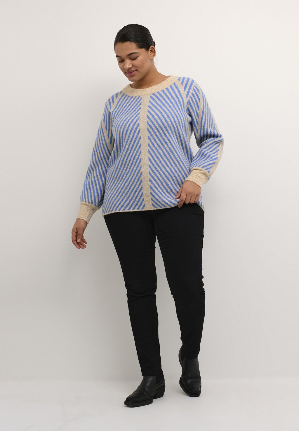 

Свитшот Kaffe Curve VERY, цвет beige cornflower stripe