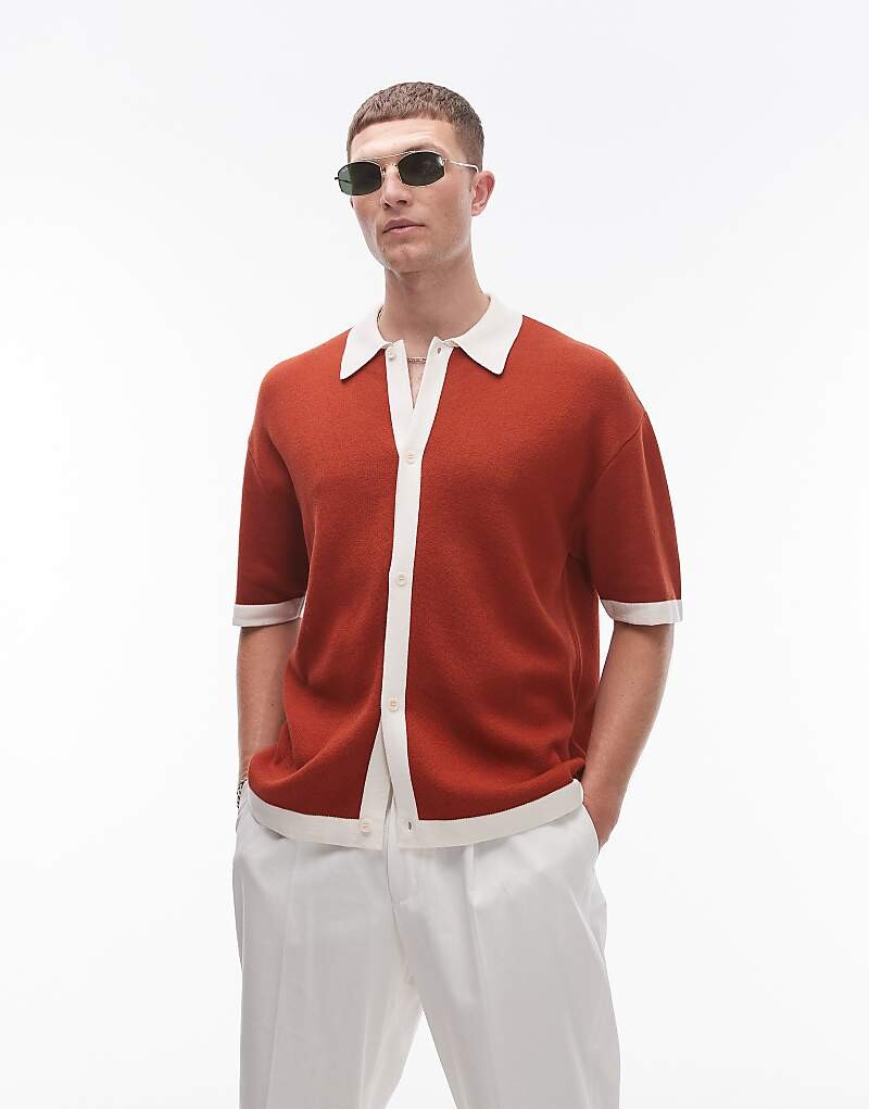 

Футболка Topman – с планкой на пуговицах и контрастной деталью