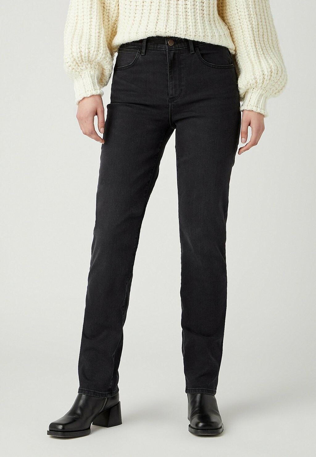 

Джинсы прямого кроя Wrangler