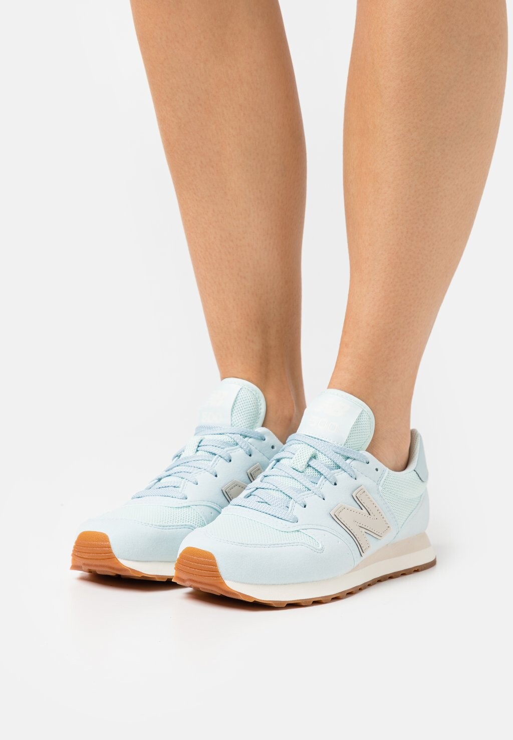 

Кроссовки New Balance