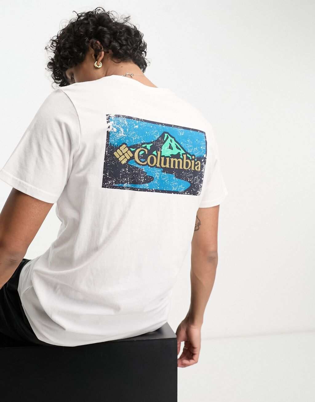 

Белая футболка с рисунком на спине Columbia Rapid Ridge эксклюзивно для ASOS