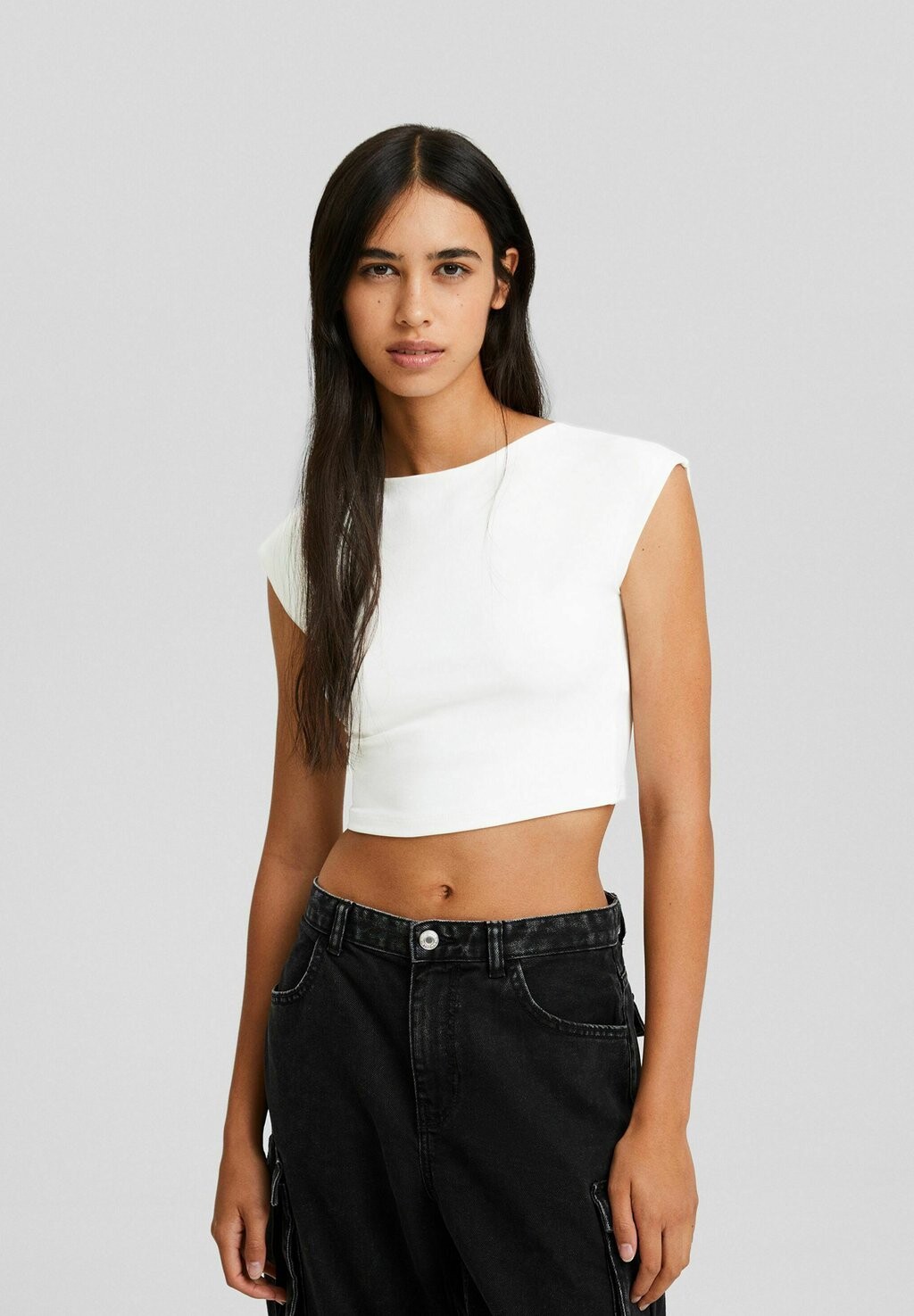 

Базовая футболка Bershka, бежевый