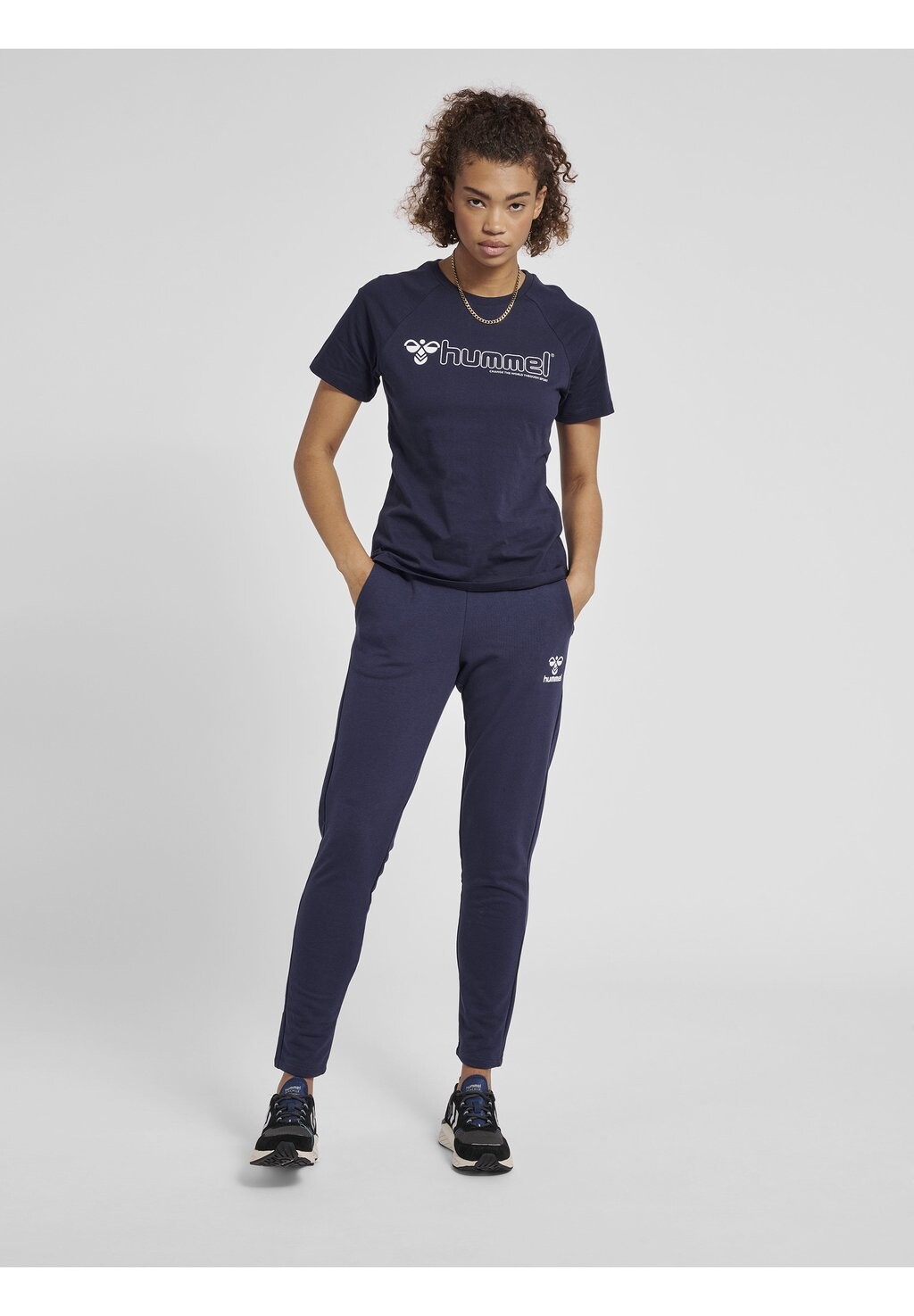 

Спортивные брюки Hummel Noni, темно-синий, Серый