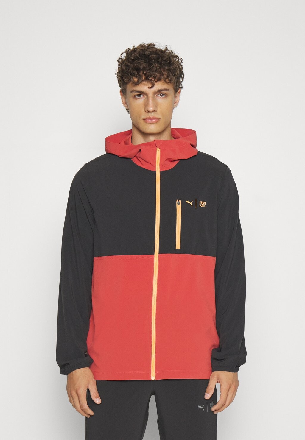 

Беговая куртка Puma