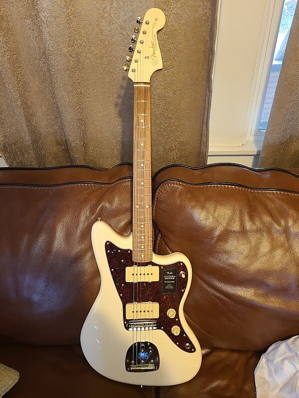 

Электрогитара Fender Jazzmaster Vintera 2022 - Olympic white