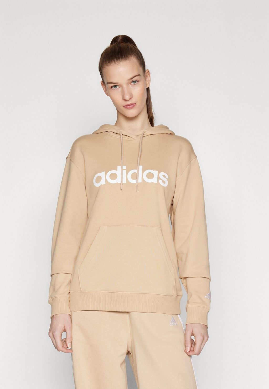 

Худи adidas Sportswear, цвет magic beige/white