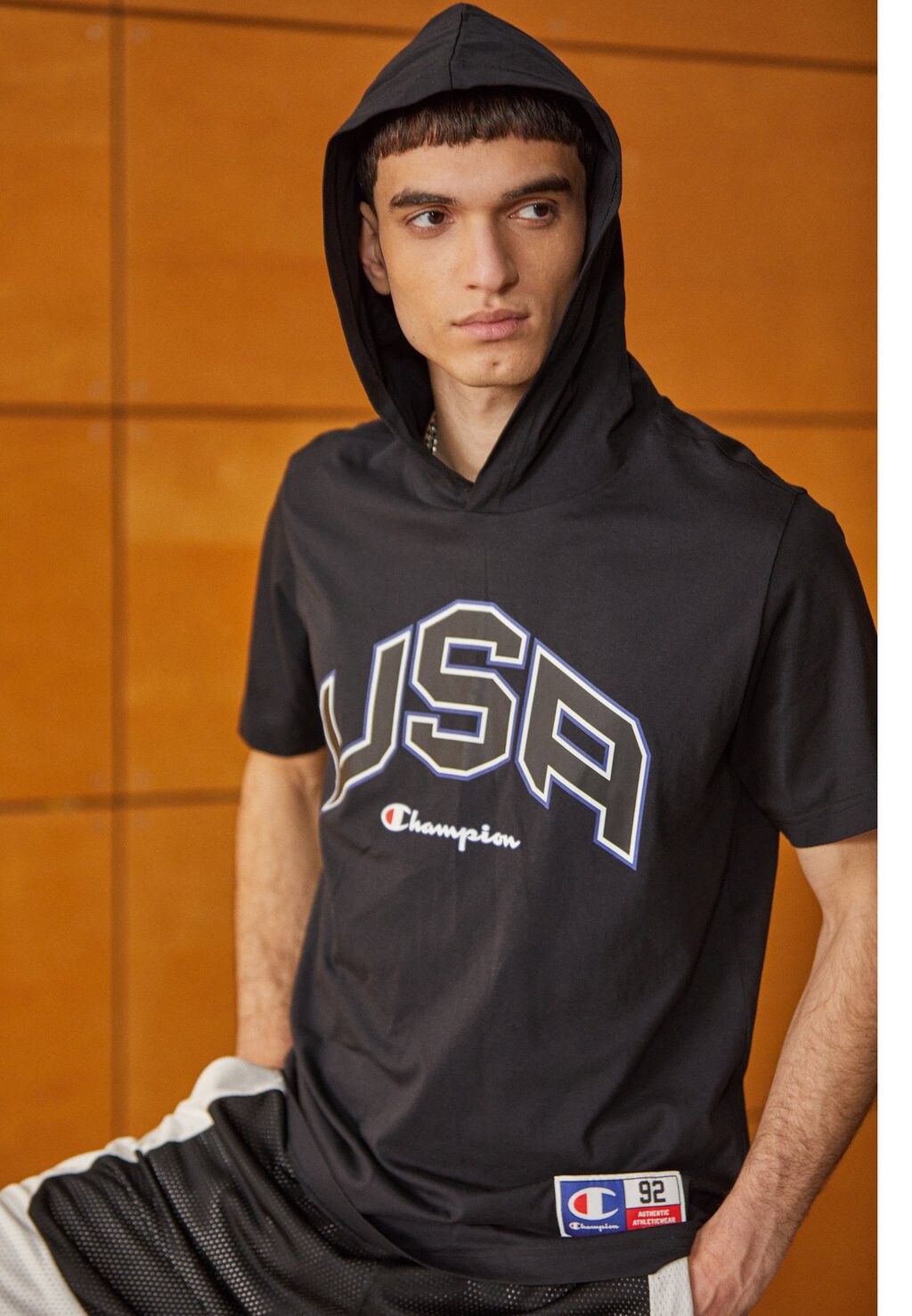 

Футболка с принтом Retro Sport Hooded Champion, черный