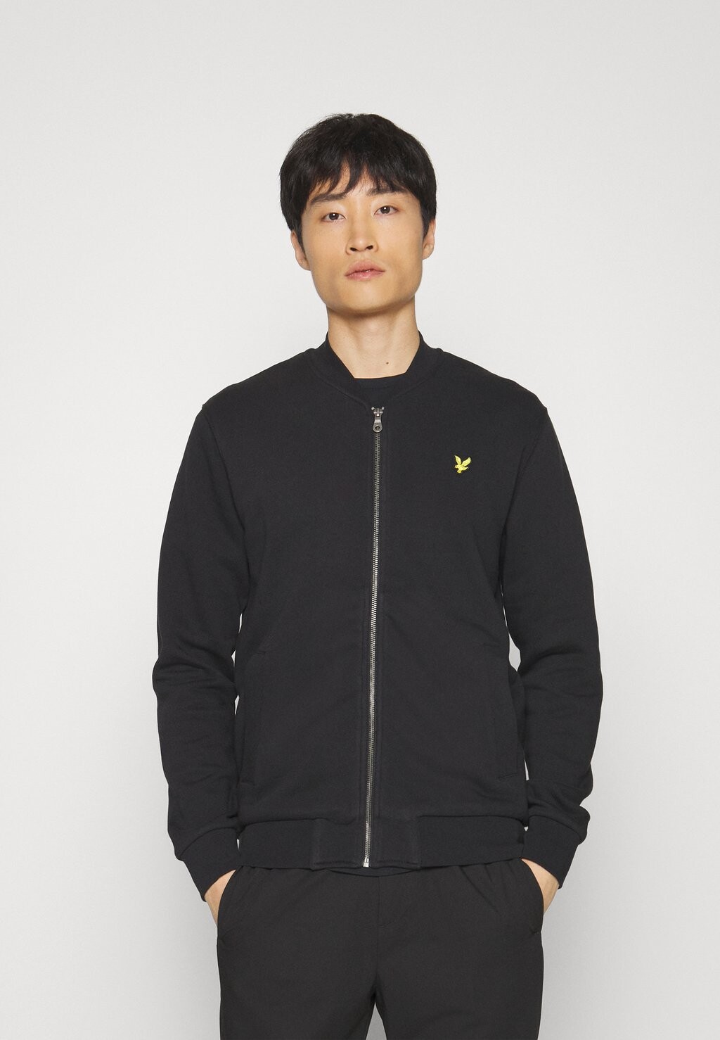

Толстовка на молнии Lyle & Scott, цвет jet black