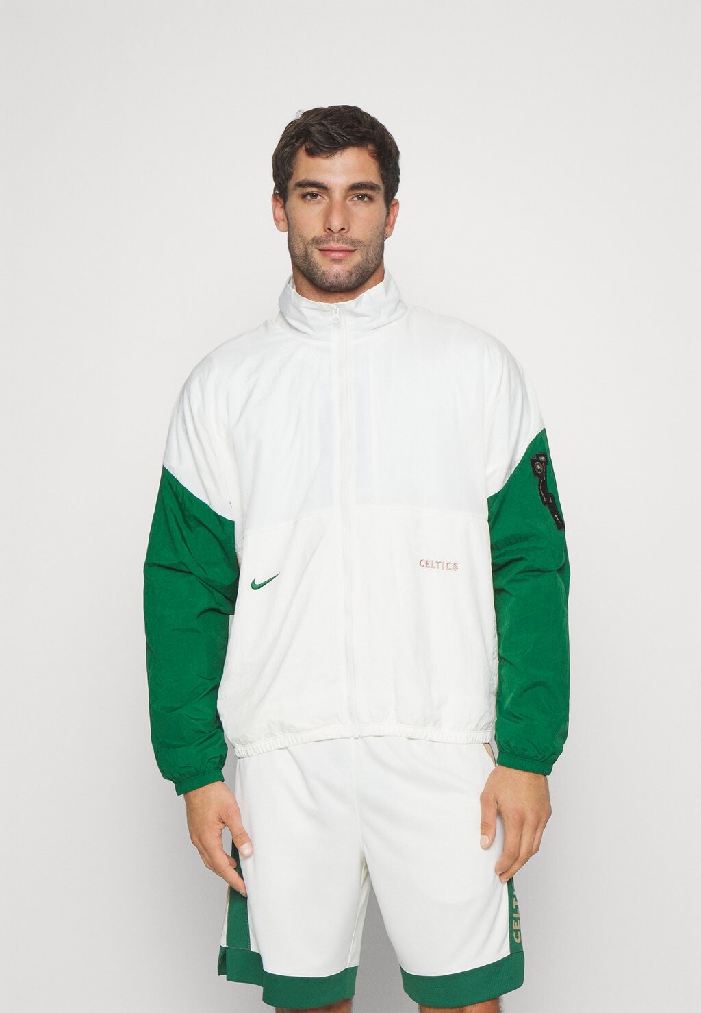 

Team Nba Boston Celtics City Edition Jacket Nike, цвет sail/gorge green/hemp