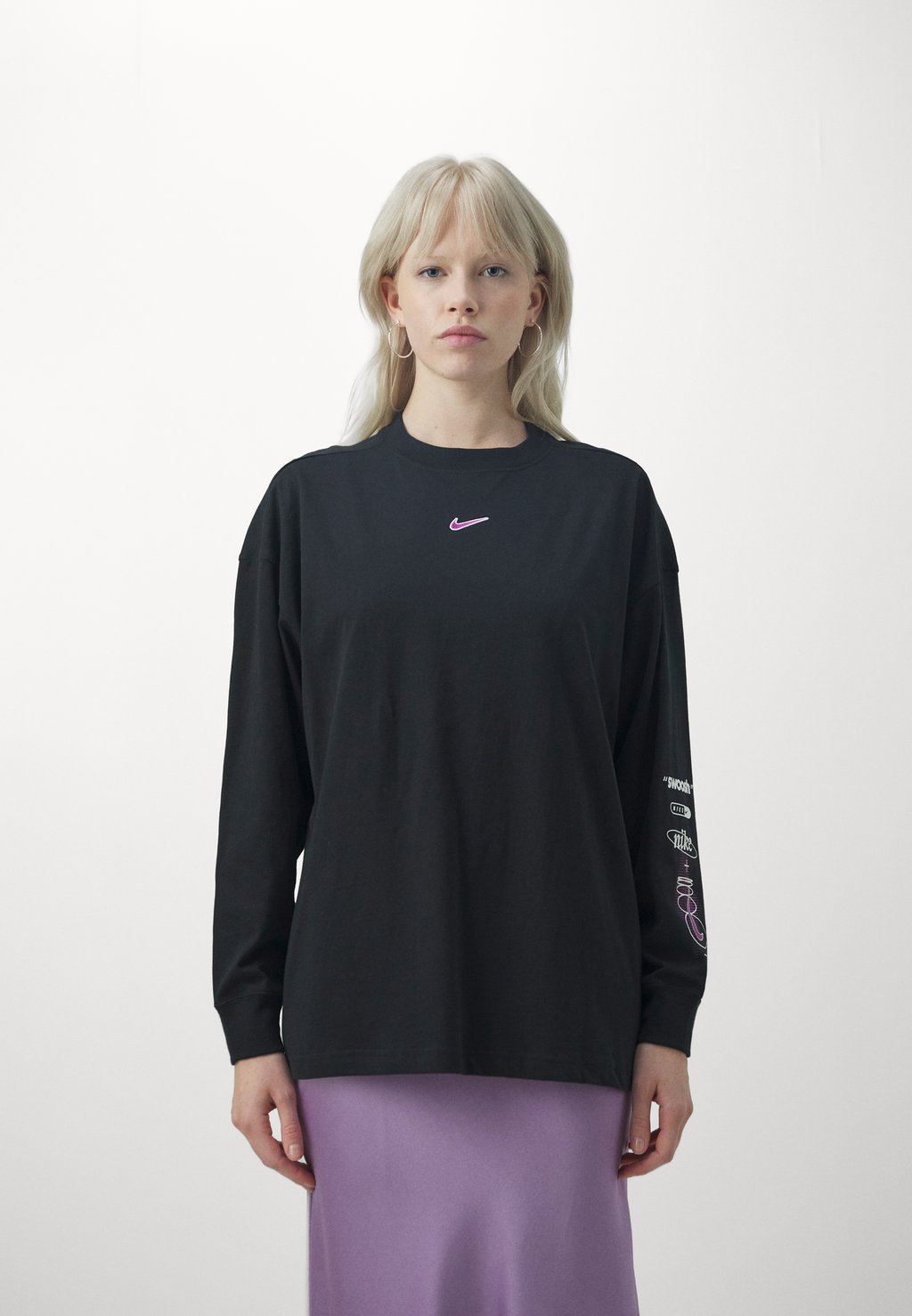 

Рубашка с длинным рукавом Nike Sportswear, цвет black/bold berry