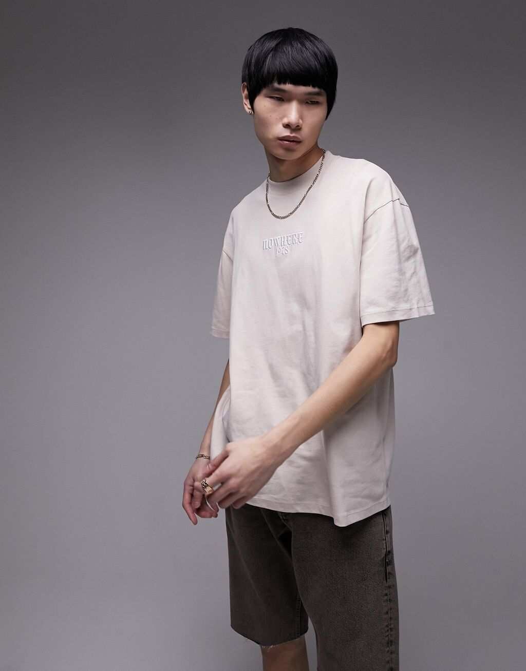 

Футболка оверсайз Topman с рельефной вышивкой из камня