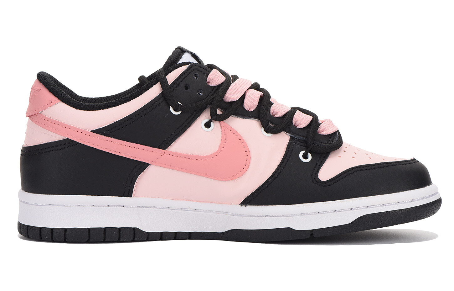 

Кроссовки Nike Dunk Low для скейтбординга женские