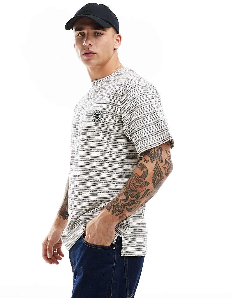 

Разноцветная футболка с короткими рукавами и полосками Pretty Green
