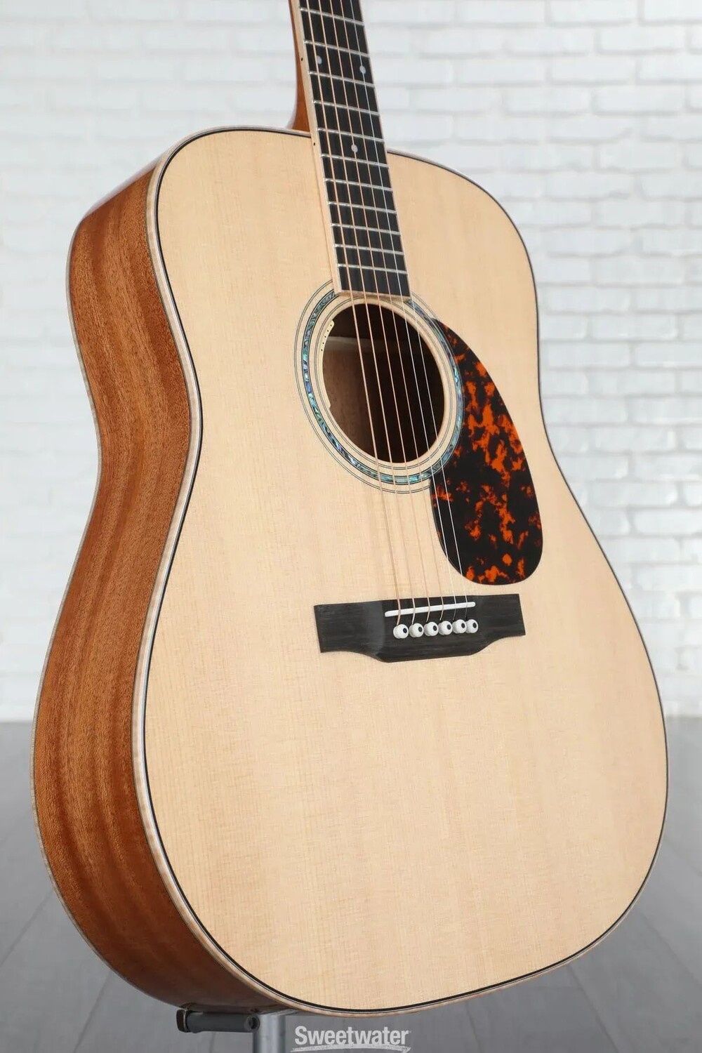 

Акустически-электрическая гитара Larrivee D-05E Mahogany Recording Series - Natural
