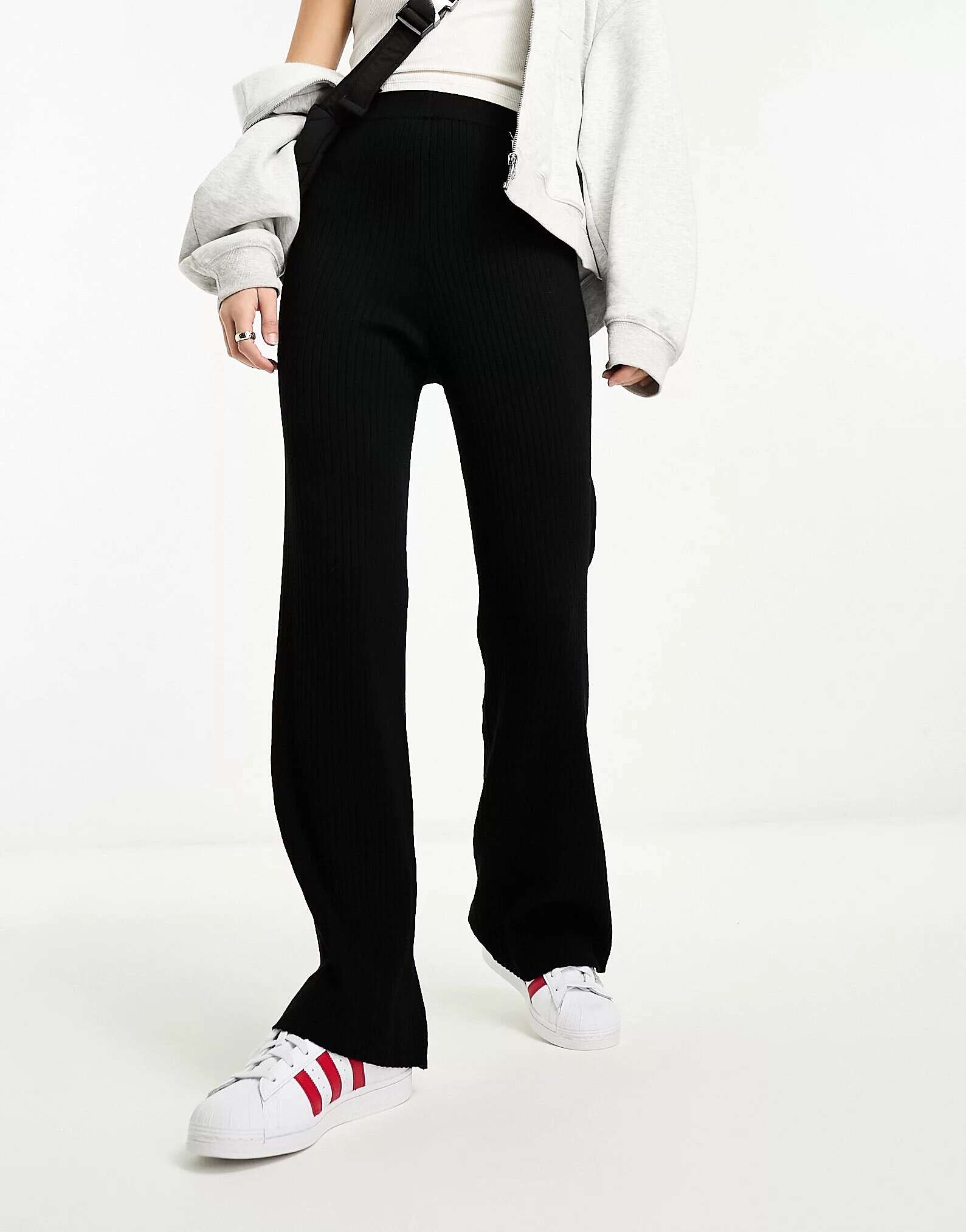 Черные трикотажные широкие брюки в рубчик Gianni Feraud