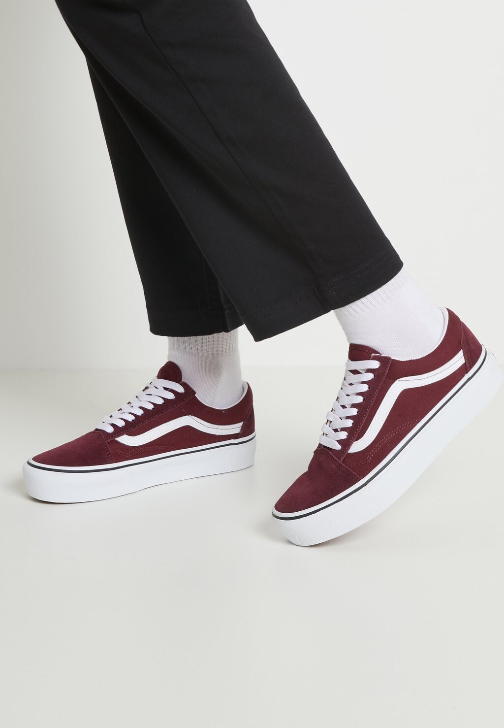 

Низкие кроссовки Vans