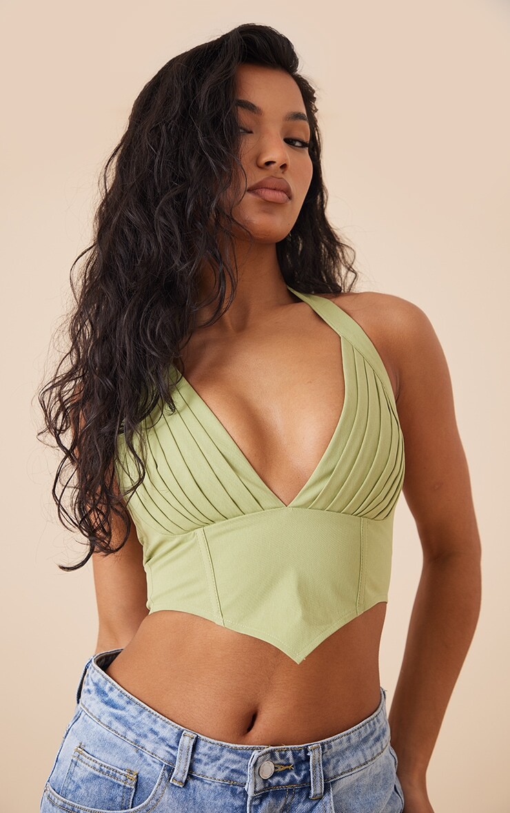 

PrettyLittleThing Оливковый укороченный топ с глубоким вырезом и плиссировкой