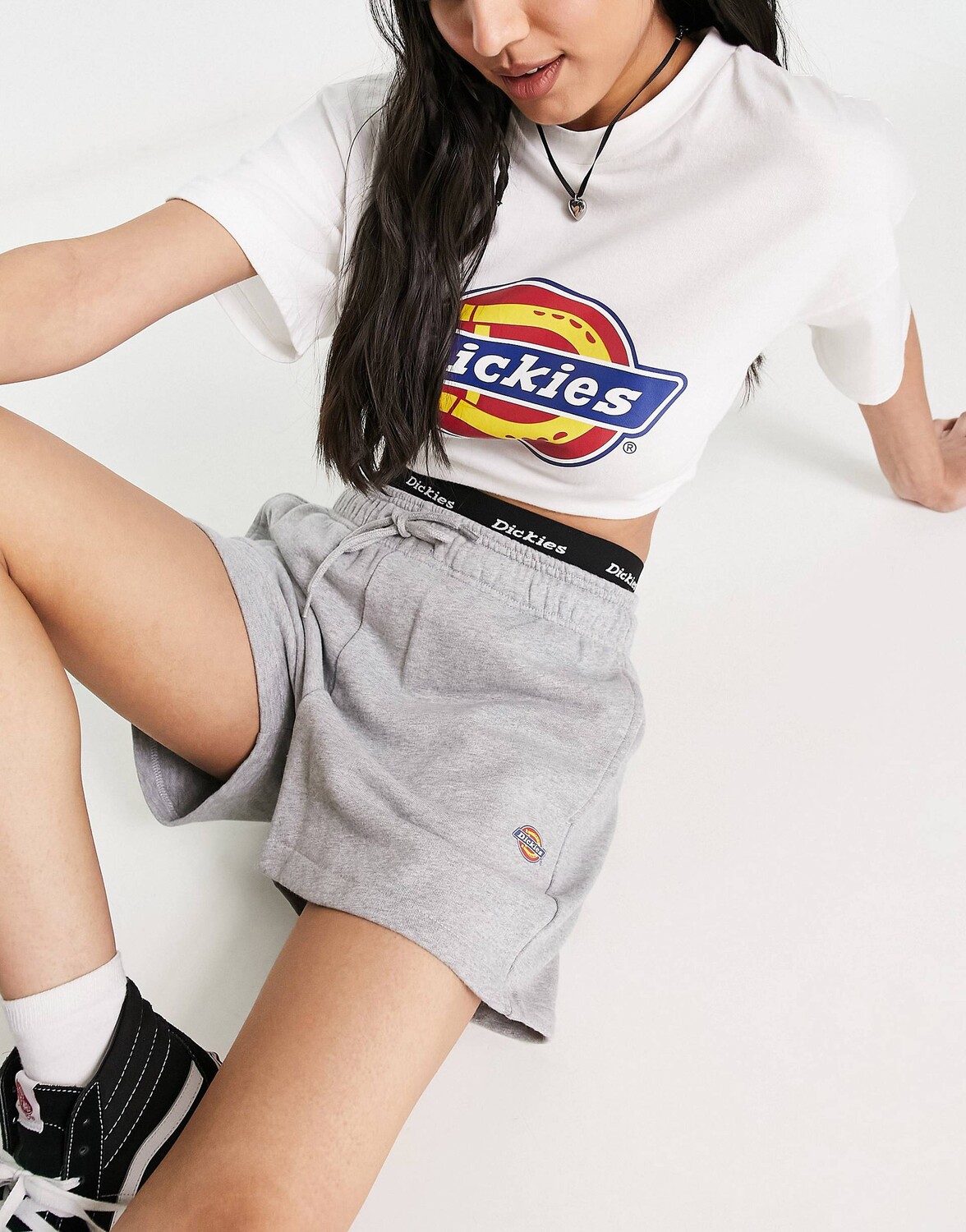 

Серые шорты из джерси кленового джерси Dickies