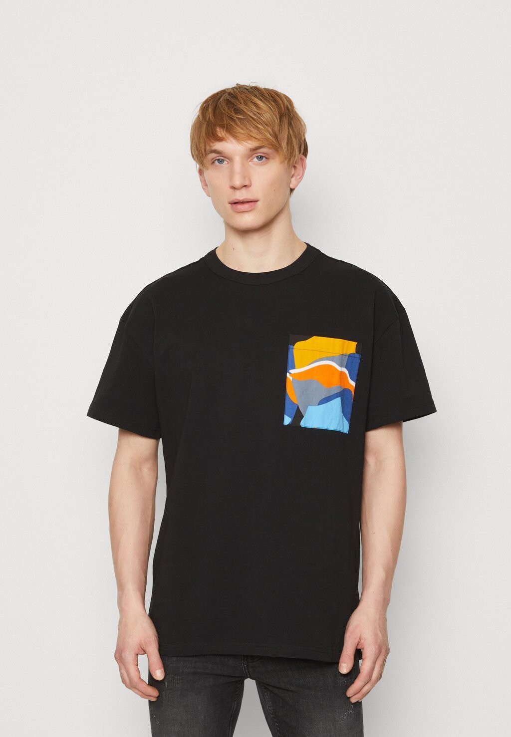 

Футболка с принтом KnowledgeCotton Apparel, черный