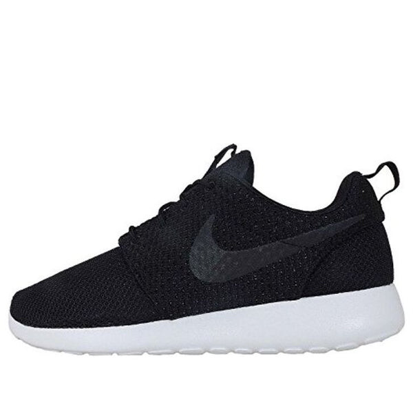 

Кроссовки roshe run Nike, черный