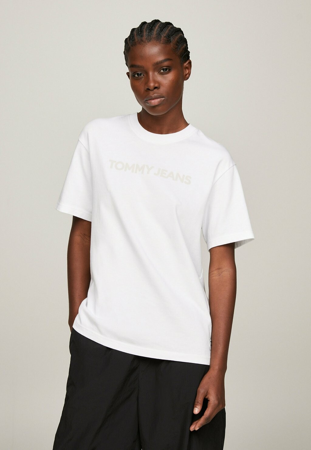 

Футболка с принтом CLASSICS LOGO RELAXED FIT Tommy Jeans, белый