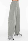 Уличные брюки WATER-REPELLENT WIDE Oysho, серый куртка oysho water repellent fellex aerogel серый