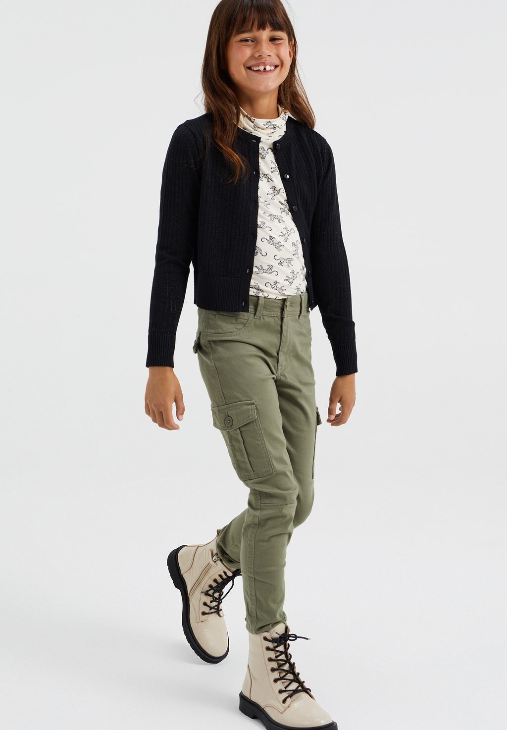 

Брюки карго WE Fashion, зеленые
