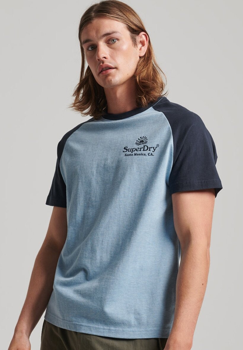

Футболка с принтом Superdry, синий