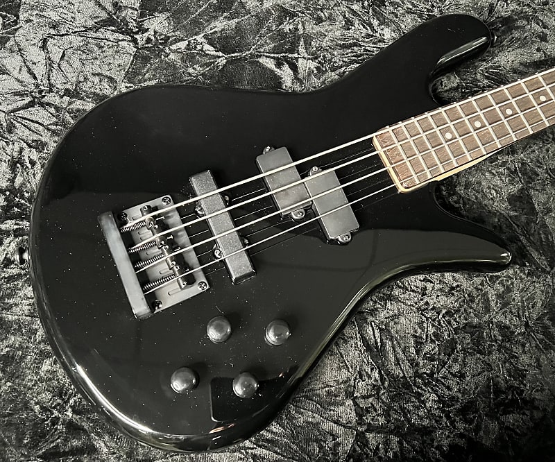 Басс гитара Spector Performer 4 - Solid Black Gloss - Authorized Dealer