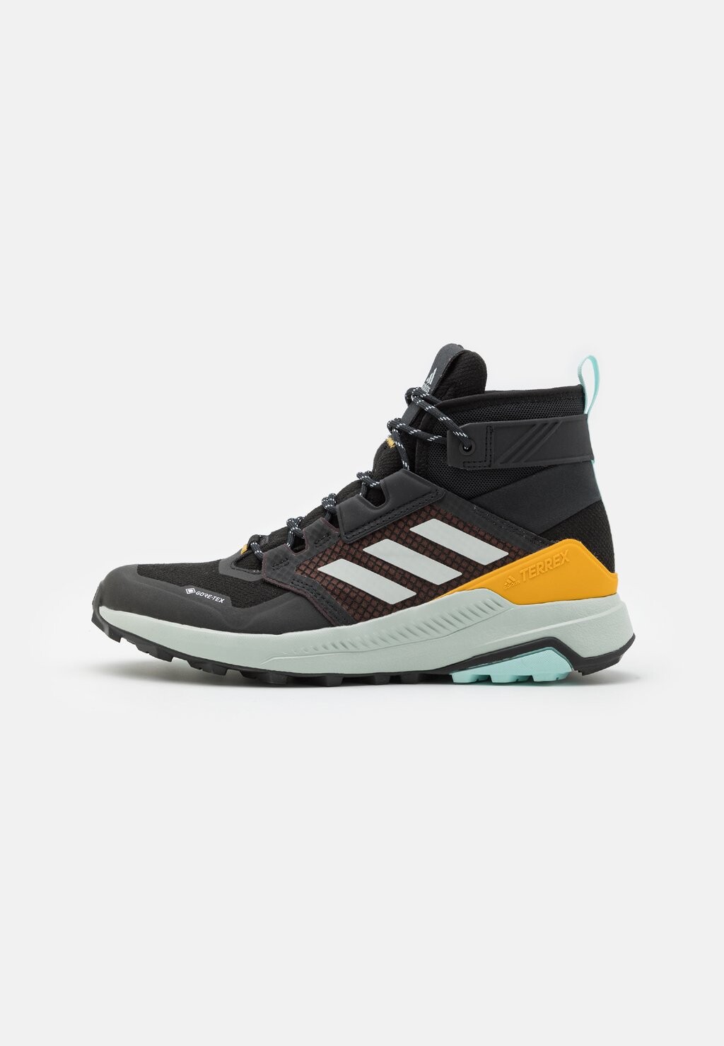 

Кроссовки Adidas