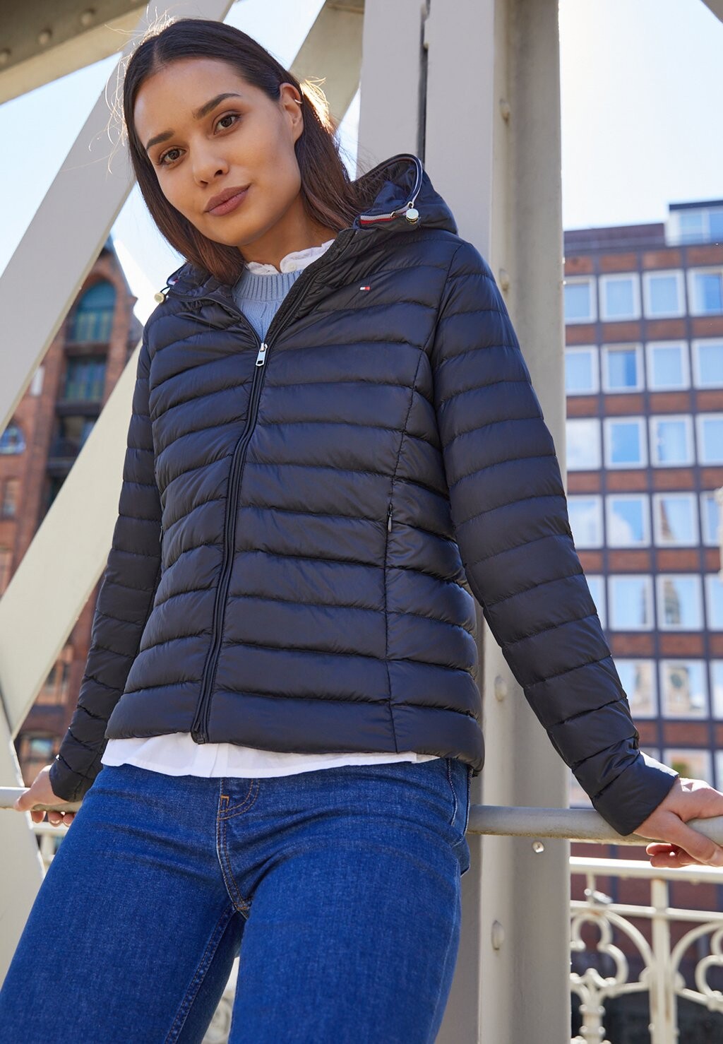 

Пуховик Tommy Hilfiger, черный