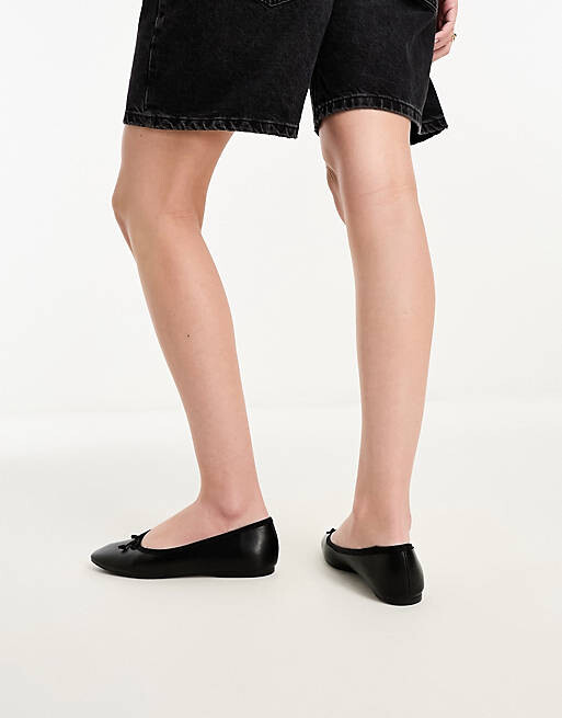 

Черные балетки Bershka