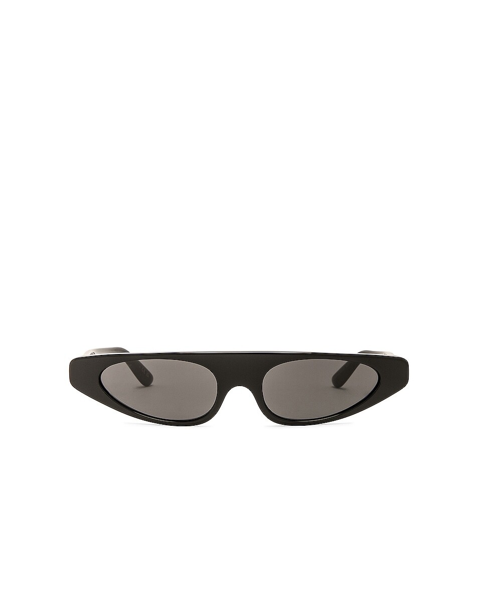 

Солнцезащитные очки Dolce & Gabbana Classic, черный